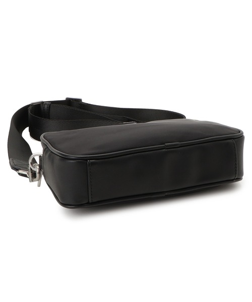 Guess（ゲス）の「MILANO Camera Bag S ショルダーバッグ カメラバッグ（ショルダーバッグ・メンズ・ブラック・ONE SIZE）」の9枚目の写真