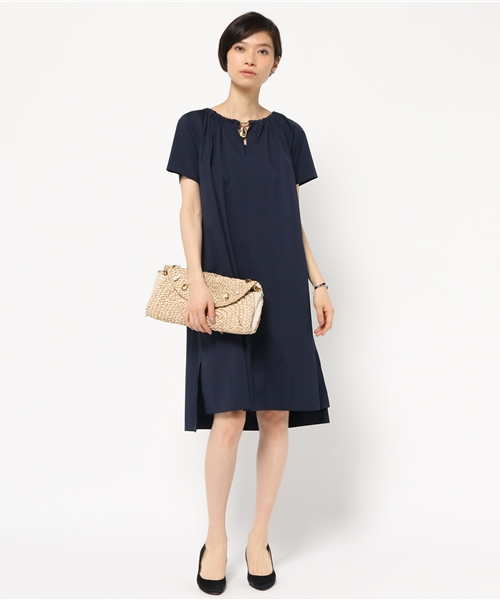 FIGARO Paris(フィガロパリ)の「メタルパーツ ギャザーワンピース◆(ワンピース・レディース・ホワイト/ネイビー・38/36)」の12枚目の写真