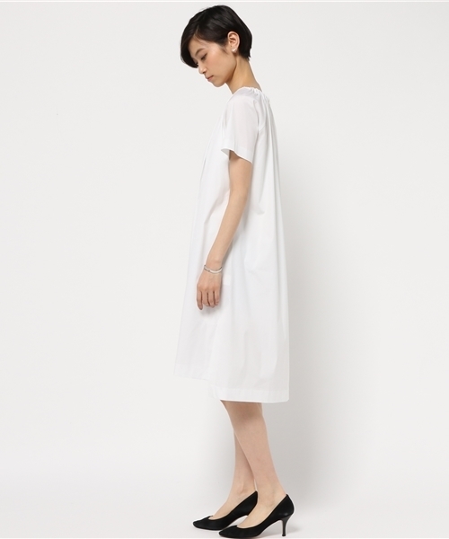 FIGARO Paris(フィガロパリ)の「メタルパーツ ギャザーワンピース◆(ワンピース・レディース・ホワイト/ネイビー・38/36)」の4枚目の写真