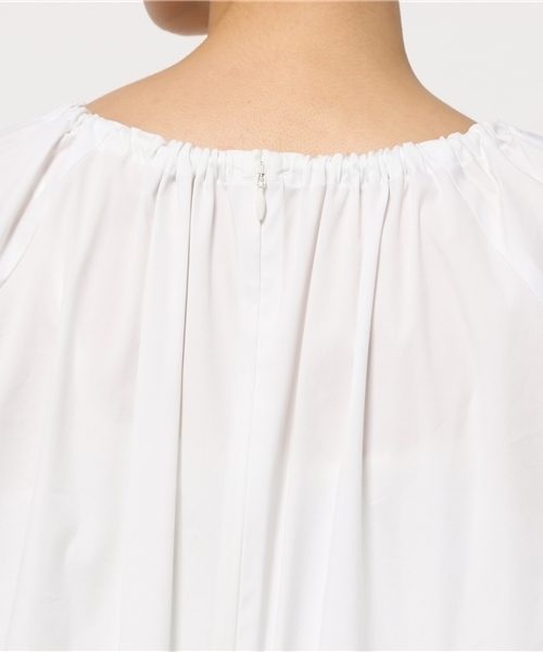 FIGARO Paris(フィガロパリ)の「メタルパーツ ギャザーワンピース◆(ワンピース・レディース・ホワイト/ネイビー・38/36)」の7枚目の写真