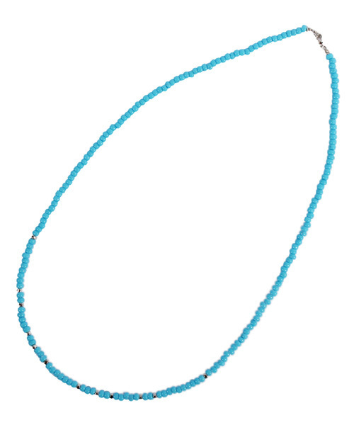 8(eight)(エイト)の「ロング ビーズネックレス シルバービーズ インディアンジュェリー (ネックレス・メンズ・レッド/ブラック/ブルー・FREE)」の3枚目の写真