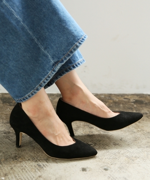 A part by（アパートバイ）の「Vカットパンプス　767093（パンプス・レディース・マスタード/ブルー/シルバー/ブラック・LARGE/MEDIUM/X-LARGE）」の2枚目の写真