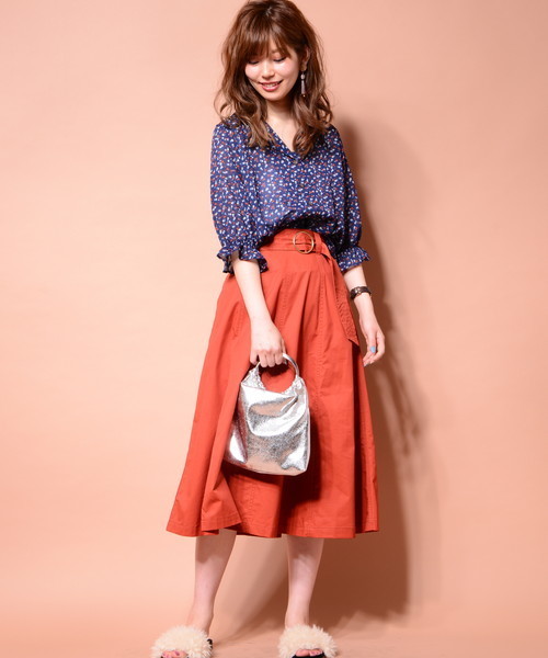 natural couture(ナチュラルクチュール)の「ベルト付きチノスカート(スカート・レディース・オレンジ/カーキ/ベージュ/パープル・FREE)」の14枚目の写真