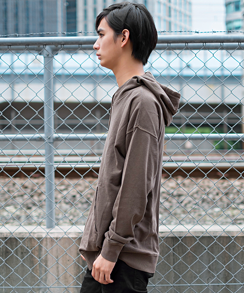 GOSTAR DE FUGA（ゴスタール ジフーガ）の「ピグメント加工プルオーバーパーカー（パーカー・メンズ・ライトグレー/ブラック/ベージュ/ブラウン・M/L）」の10枚目の写真