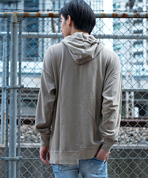 GOSTAR DE FUGA（ゴスタール ジフーガ）の「ピグメント加工プルオーバーパーカー（パーカー・メンズ・ライトグレー/ブラック/ベージュ/ブラウン・M/L）」の13枚目の写真