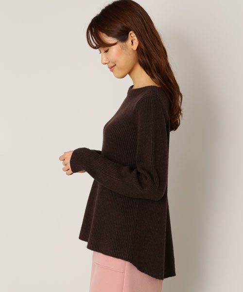 NATURAL BEAUTY BASIC（ナチュラルビューティーベーシック）の「【JJ×NBBコラボ】Aラインリブニット（ニット/セーター・レディース・オフホワイト/グレー/ブラウン/グリーン・MEDIUM）」の6枚目の写真