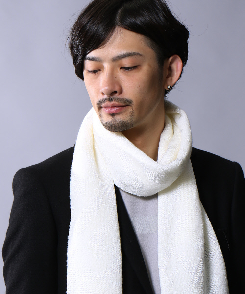 5351 POUR LES HOMMES（ゴーサンゴーイチプールオム）の「迷彩マフラー（マフラー・メンズ・ホワイト/ブラック・FREE）」の3枚目の写真