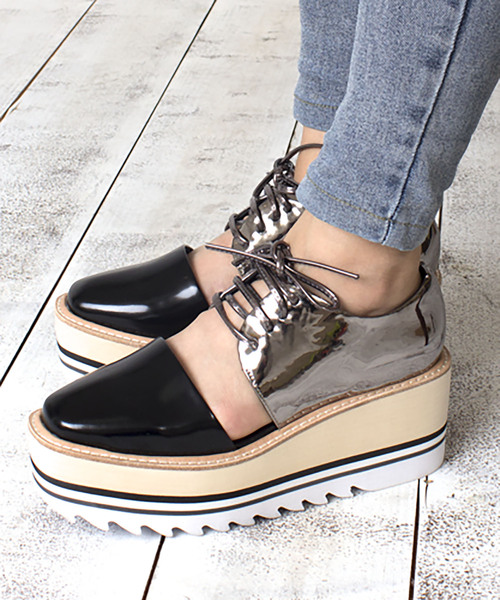 Jeffrey Campbell（ジェフリーキャンベル）の「厚底レースアップシューズ（その他シューズ・レディース・ホワイト×シルバー/ブラック×シルバー・36/37/38/39/35）」の5枚目の写真