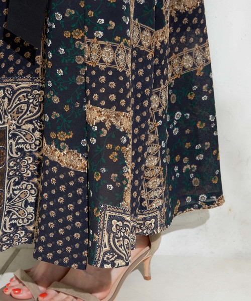 un dix cors(アンディコール)の「プリントラップスカート(スカート・レディース・ブラウン/ネイビー・FREE)」の3枚目の写真