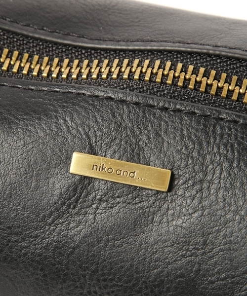 niko and...（ニコアンド）の「オリジナルロゴトリオショルダーバッグ（ショルダーバッグ・レディース・ブラック/レッド・FREE）」の10枚目の写真