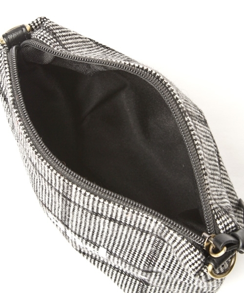 niko and...（ニコアンド）の「オリジナルロゴトリオショルダーバッグ（ショルダーバッグ・レディース・ブラック/レッド・FREE）」の21枚目の写真