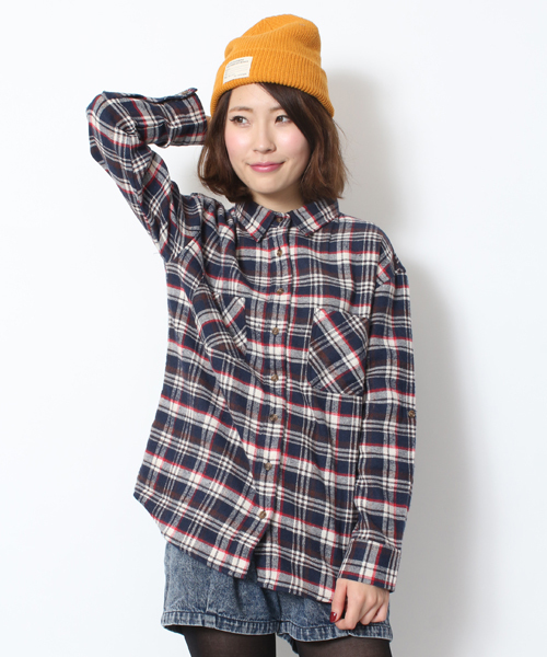 WEGO(ウィゴー)の「WEGO/チェックネルBIGシャツ(シャツ/ブラウス・レディース・ブラック/グリーン/ネイビー/イエロー/レッド/ブラウン・MEDIUM)」の3枚目の写真
