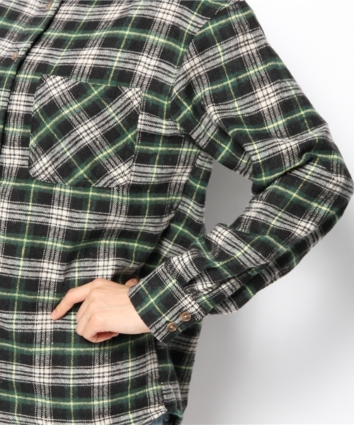 WEGO(ウィゴー)の「WEGO/チェックネルBIGシャツ(シャツ/ブラウス・レディース・ブラック/グリーン/ネイビー/イエロー/レッド/ブラウン・MEDIUM)」の11枚目の写真