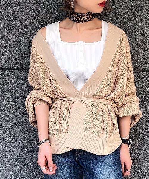 PAGEBOY（ページボーイ）の「ライトカシュクールカーディガン（カーディガン/ボレロ・レディース・ライトグレー/ダークブラウン/ベージュ/オフホワイト・FREE）」の4枚目の写真