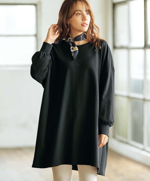 GeeRA（ジーラ）の「ビッグシルエットフレアーチュニック（Tシャツ/カットソー・レディース・ベージュ/カーキ/ブラック・MEDIUM/LARGE/X-LARGE）」の2枚目の写真