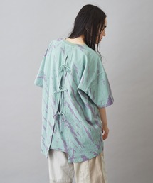 TOBILA（トビラ）の「OE天竺 タイダイ バックスリット チュニック（Tシャツ/カットソー）」