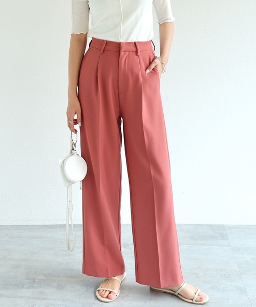 andme(アンドミー)の「とろみ素材タックワイドパンツ(スラックス・レディース・ブラック/ブラウン/ピンク/イエロー/グリーン/ダークベージュ/ダークグリーン/ネイビー/テラコッタ/アイボリー/レッド/ケリーグリーン/ローズ・M/L)」の13枚目の写真