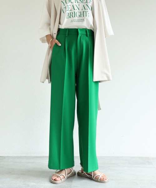 andme(アンドミー)の「とろみ素材タックワイドパンツ(スラックス・レディース・ブラック/ブラウン/ピンク/イエロー/グリーン/ダークベージュ/ダークグリーン/ネイビー/テラコッタ/アイボリー/レッド/ケリーグリーン/ローズ・M/L)」の9枚目の写真