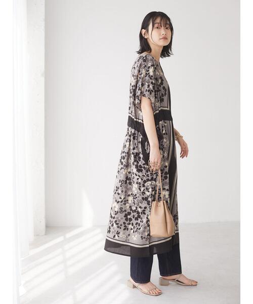 CRAFT STANDARD BOUTIQUE(クラフトスタンダードブティック)の「Flowerパネル柄ドロストワンピース *◇(ワンピース・レディース・ブラック/ネイビー・FREE)」の21枚目の写真