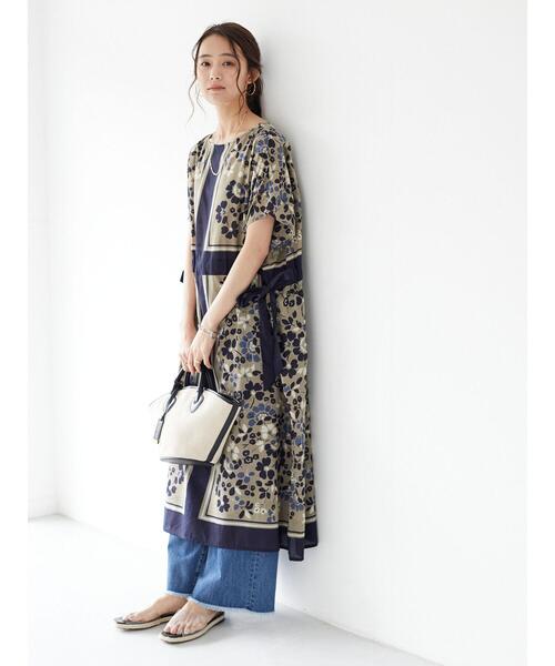 CRAFT STANDARD BOUTIQUE(クラフトスタンダードブティック)の「Flowerパネル柄ドロストワンピース *◇(ワンピース・レディース・ブラック/ネイビー・FREE)」の22枚目の写真