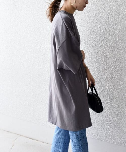 SHIPS（シップス）の「【WEB限定】〈UVカット〉USAコットンサイズチョイススリットTEE◇（Tシャツ/カットソー・レディース・オフホワイト/ブラック/チャコールグレー/ベージュ系その他/グリーン/ライトグリーン/スカイブルー/ダークオリーブ/マスタード・SMALL/MEDIUM/LARGE）」の21枚目の写真