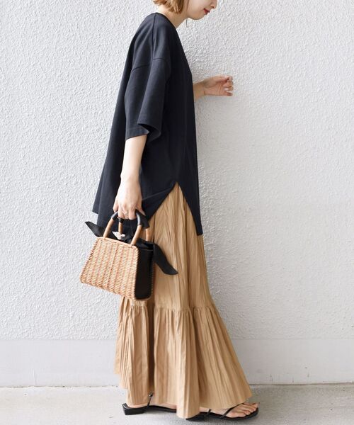 SHIPS（シップス）の「【WEB限定】〈UVカット〉USAコットンサイズチョイススリットTEE◇（Tシャツ/カットソー・レディース・オフホワイト/ブラック/チャコールグレー/ベージュ系その他/グリーン/ライトグリーン/スカイブルー/ダークオリーブ/マスタード・SMALL/MEDIUM/LARGE）」の15枚目の写真