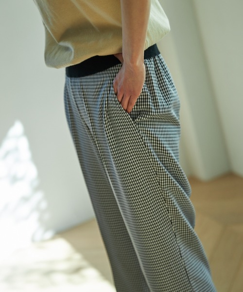 VACANCY（ヴァカンシー）の「ギンガムチェックイージーパンツ（その他パンツ・レディース・ブラック/オレンジ/グリーン・MEDIUM/MEDIUM/TALL）」の6枚目の写真