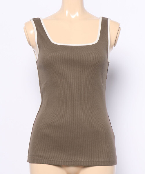 Allamanda（アラマンダ）の「配色スクエアネック／タンクトップ（タンクトップ・レディース・ブラック系その他2/ホワイト系2/ブラウン系4/アイボリー系4/ブルー系1・M）」の4枚目の写真