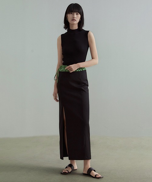 UNSPOKEN(アンスポクン)の「【UNSPOKEN】Slit tight skirt UX21B002(スカート・レディース・ブラック・S/M/L)」の2枚目の写真