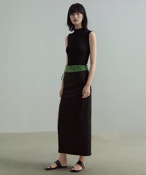 UNSPOKEN(アンスポクン)の「【UNSPOKEN】Slit tight skirt UX21B002(スカート・レディース・ブラック・S/M/L)」の4枚目の写真