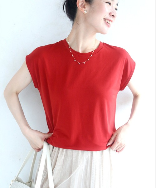 cawaii(カワイイ)の「ちょい袖 艶感カットソー(Tシャツ/カットソー・レディース・レッド/ブルー/アイボリー/ブラック・FREE)」の17枚目の写真