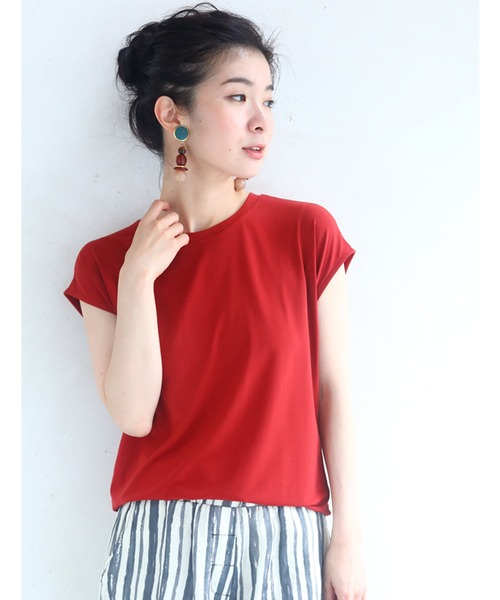 cawaii(カワイイ)の「ちょい袖 艶感カットソー(Tシャツ/カットソー・レディース・レッド/ブルー/アイボリー/ブラック・FREE)」の19枚目の写真