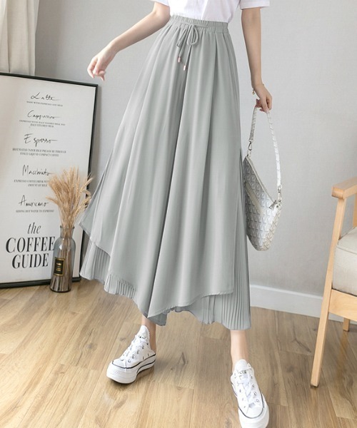 emi+（エミプラス）の「レイヤード プリーツワイドパンツ（その他パンツ・レディース・ブラック/ホワイト/ブルーグレー/ブルー/ピンク/グレー/キャメル/ネイビー・S/M/L）」の4枚目の写真