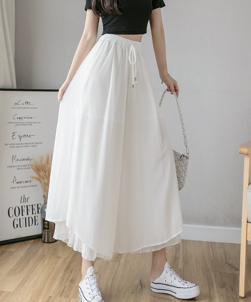 emi+（エミプラス）の「レイヤード プリーツワイドパンツ（その他パンツ・レディース・ブラック/ホワイト/ブルーグレー/ブルー/ピンク/グレー/キャメル/ネイビー・S/M/L）」の2枚目の写真