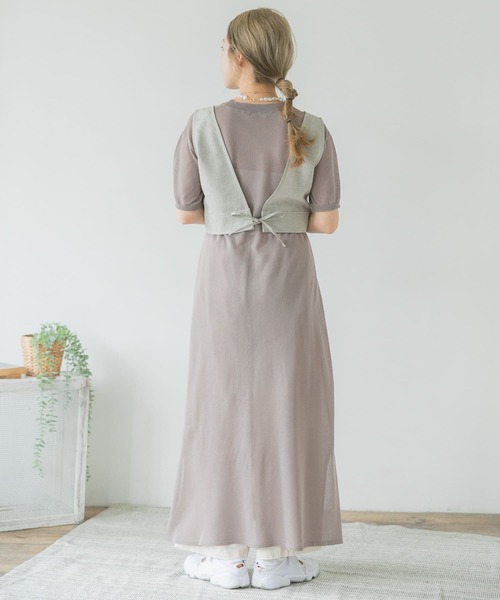 ITEMS URBANRESEARCH（アイテムズ アーバンリサーチ）の「ビスチェセットシアーニットワンピース（ワンピース・レディース・グレー/ブラウン/ベージュ・FREE）」の19枚目の写真