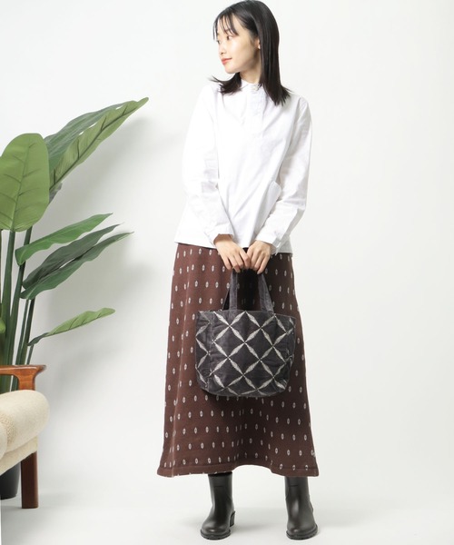 salle de bal(サルデバル)の「【 Craft India by PEAPOD 】刺繍&ビーズバッグ ミラーミラー / リーフネスト バックM FRH(トートバッグ・レディース・ライトグレー/カーキ/イエロー/ダークグレー・FREE)」の21枚目の写真
