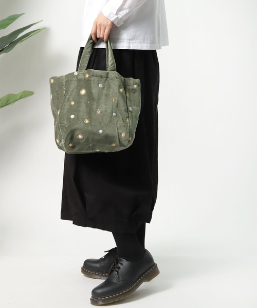 salle de bal(サルデバル)の「【 Craft India by PEAPOD 】刺繍&ビーズバッグ ミラーミラー / リーフネスト バックM FRH(トートバッグ・レディース・ライトグレー/カーキ/イエロー/ダークグレー・FREE)」の19枚目の写真