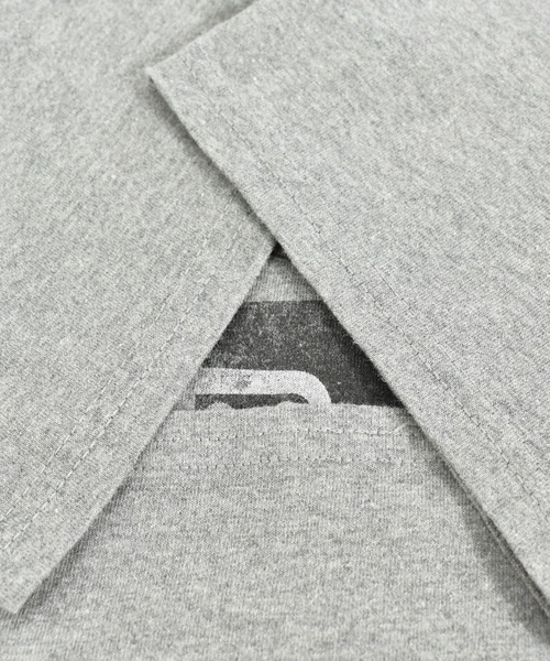 DISNEY VINTAGE（ディズニーヴィンテージ）の「【ヴィンテージ古着】DISNEY ディズニー プリントTシャツ ミッキー（Tシャツ/カットソー・メンズ・グレー・MEDIUM）」の4枚目の写真