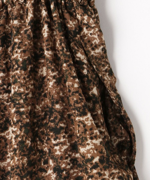 NICOLE white（ニコルホワイト）の「柄フレアワイドパンツ（その他パンツ・レディース・ベージュ系その他/ブラウン系その他・FREE）」の9枚目の写真