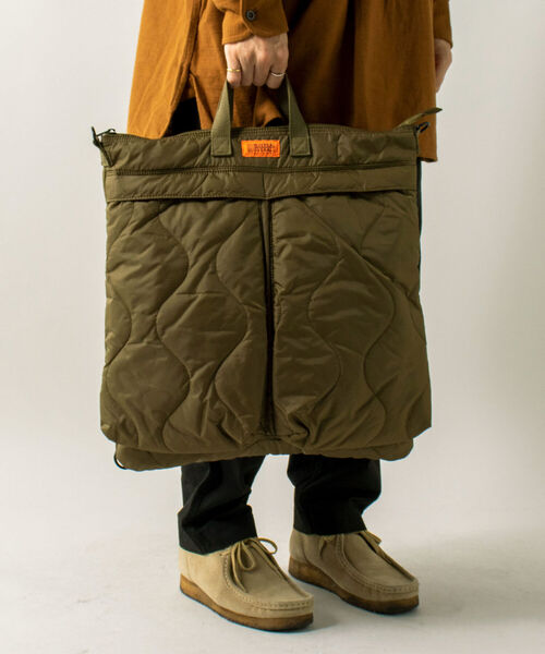UNIVERSAL OVERALL（ユニバーサルオーバーオール）の「【UNIVERSAL OVERALL】3WAY キルティングヘルメットバッグ#UVO-109（ショルダーバッグ・メンズ・オリーブ/ブラック・FREE）」の21枚目の写真