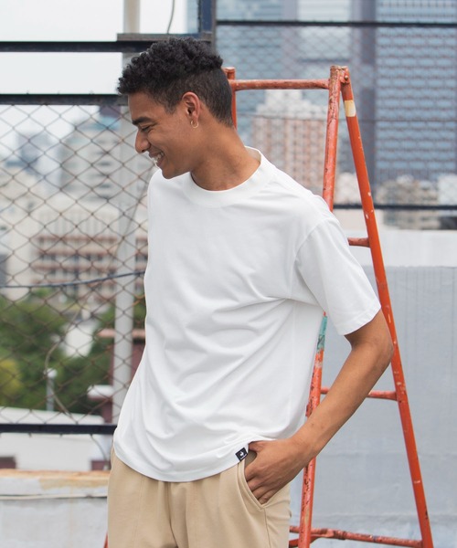le coq sportif(ルコックスポルティフ)の「N.N.C-SHIRT(ニューノーマルコンフォート)ショートスリーブシャツ(Tシャツ/カットソー・メンズ・ブラック/ホワイト/ネイビー・XXL/S/XL/M/L)」の4枚目の写真