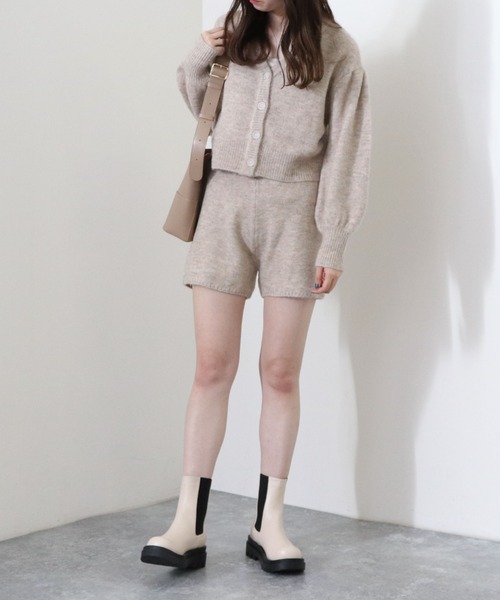 archives（アルシーヴ）の「【setupにも】短丈ボリュームスリーブカーディガン（ニット/セーター・レディース・グレイッシュベージュ/モカ/アイボリー/ブラック/グリーン/ブラウン・MEDIUM）」の9枚目の写真