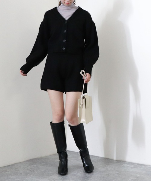 archives（アルシーヴ）の「【setupにも】短丈ボリュームスリーブカーディガン（ニット/セーター・レディース・グレイッシュベージュ/モカ/アイボリー/ブラック/グリーン/ブラウン・MEDIUM）」の21枚目の写真