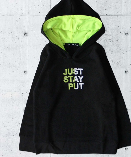 THE CASUAL(カジュアル)の「裏起毛プリントプルオーバーパーカー キッズ(パーカー・キッズ・ホワイト系/ベージュ/ブラック/ブラック系3/オフホワイト/ブラック系2/ブラック系1/ブラック系/杢グレー・120cm/160cm/130cm/110cm/140cm/150cm)」の6枚目の写真