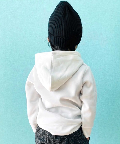 THE CASUAL(カジュアル)の「裏起毛プリントプルオーバーパーカー キッズ(パーカー・キッズ・ホワイト系/ベージュ/ブラック/ブラック系3/オフホワイト/ブラック系2/ブラック系1/ブラック系/杢グレー・120cm/160cm/130cm/110cm/140cm/150cm)」の19枚目の写真