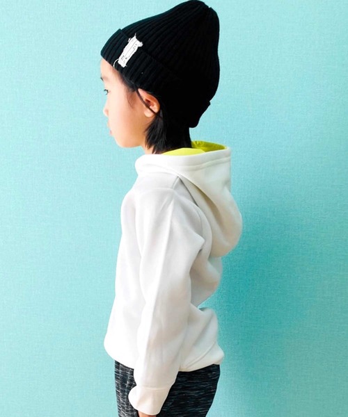 THE CASUAL(カジュアル)の「裏起毛プリントプルオーバーパーカー キッズ(パーカー・キッズ・ホワイト系/ベージュ/ブラック/ブラック系3/オフホワイト/ブラック系2/ブラック系1/ブラック系/杢グレー・120cm/160cm/130cm/110cm/140cm/150cm)」の20枚目の写真