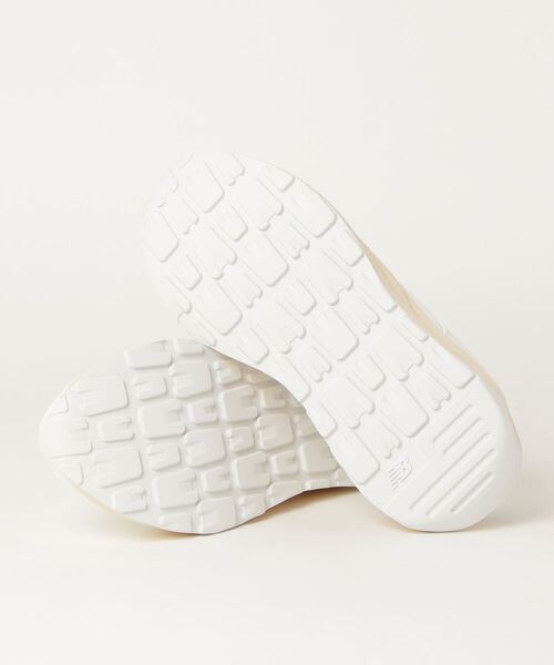 NEW BALANCE（ニューバランス）の「M5740（スニーカー・メンズ・ホワイト・22.5cm/23.5cm/24.5cm/25.5cm/26.5cm/27.5cm/28.5cm/30.0cm/23.0cm/24.0cm/25.0cm/26.0cm/27.0cm/28.0cm）」の4枚目の写真