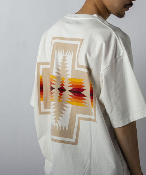 PENDLETON（ペンドルトン）の「【PENDLETON/ペンドルトン】バックプリント ビッグシルエットTシャツ（Tシャツ/カットソー・メンズ・チャコールグレー/ベージュ/レッド/オフホワイト/キナリ/ブラック/ミント・MEDIUM/LARGE）」の2枚目の写真