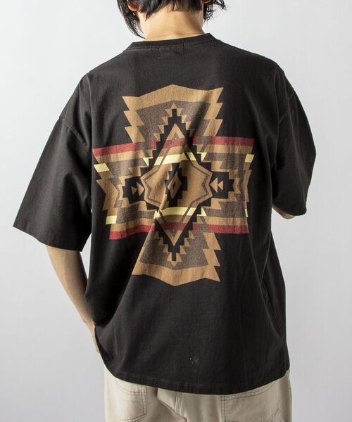 PENDLETON（ペンドルトン）の「【PENDLETON/ペンドルトン】バックプリント ビッグシルエットTシャツ（Tシャツ/カットソー・メンズ・チャコールグレー/ベージュ/レッド/オフホワイト/キナリ/ブラック/ミント・MEDIUM/LARGE）」の5枚目の写真