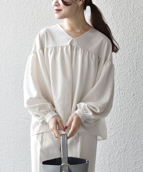 SHIPS（シップス）の「*〈手洗い可能〉ドッキングギャザーブラウス